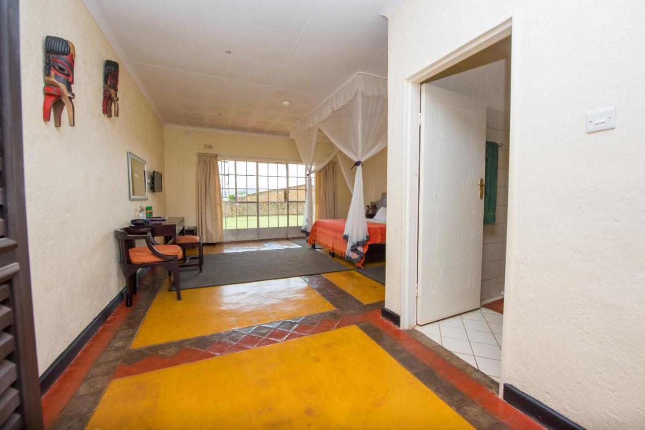 Game Haven Lodge Blantyre Esterno foto