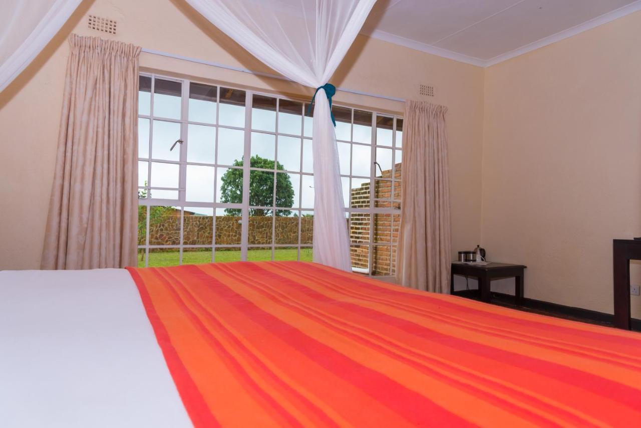 Game Haven Lodge Blantyre Esterno foto