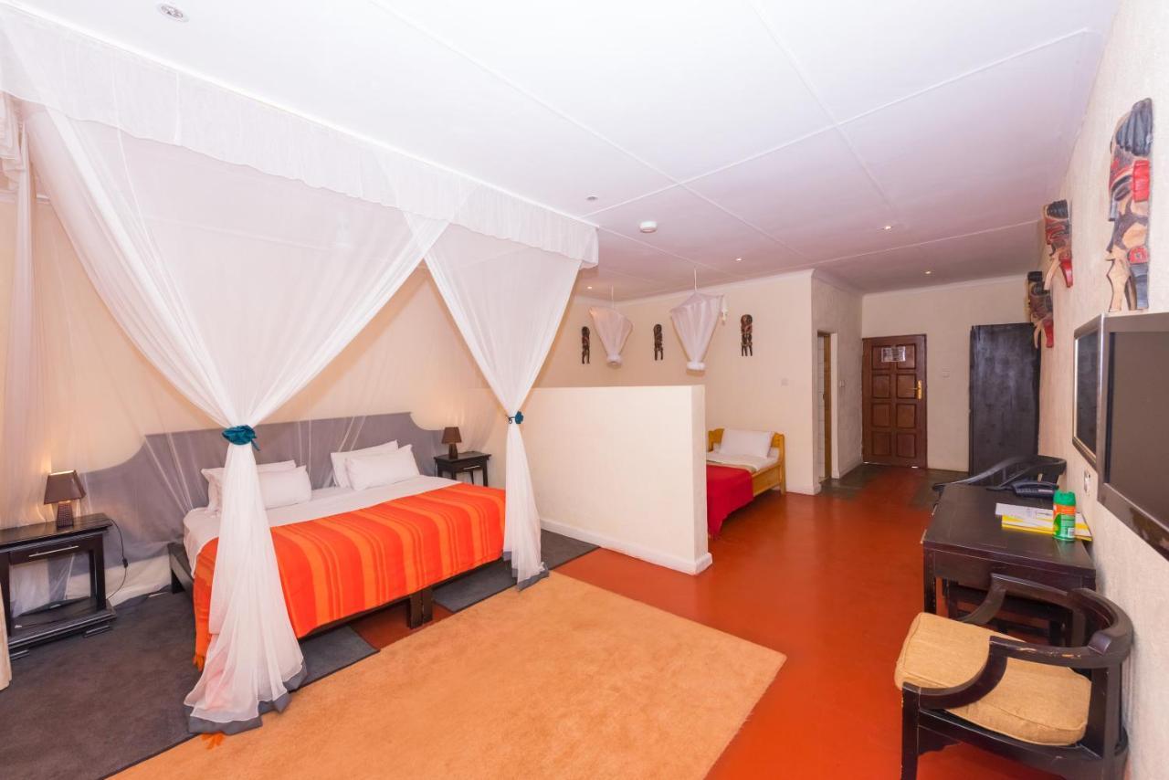 Game Haven Lodge Blantyre Esterno foto