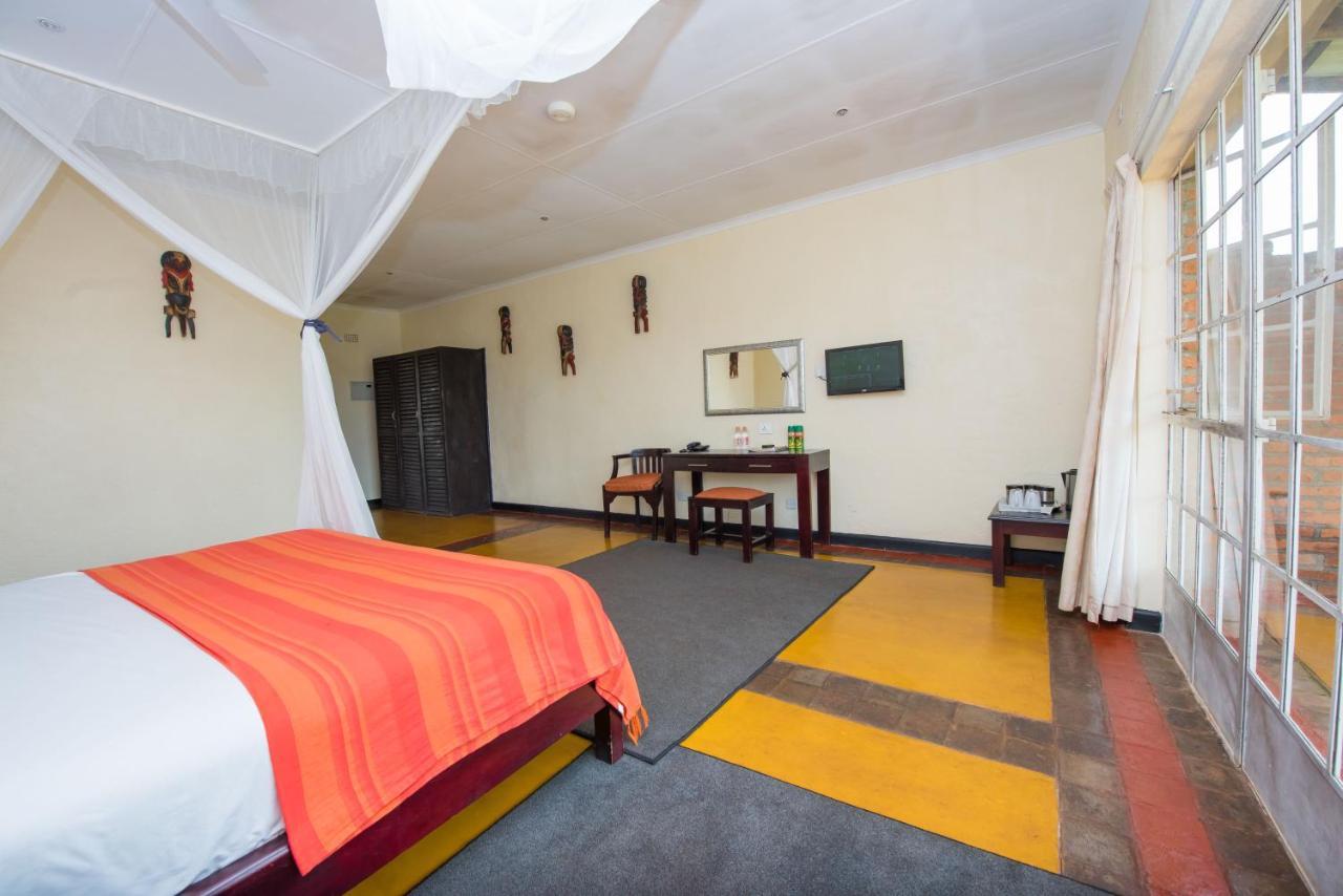 Game Haven Lodge Blantyre Esterno foto